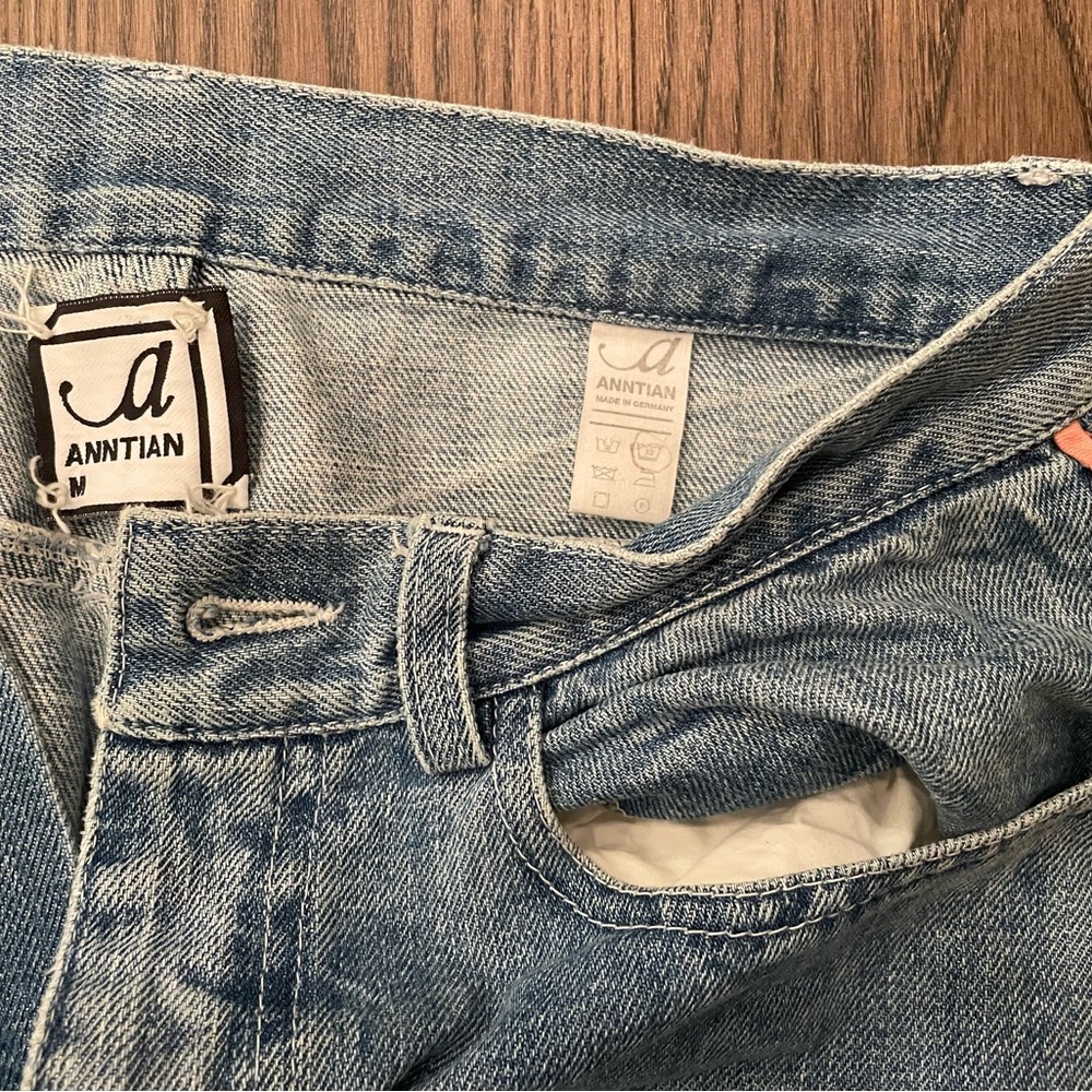 Anntian jeans with pink stripe size M